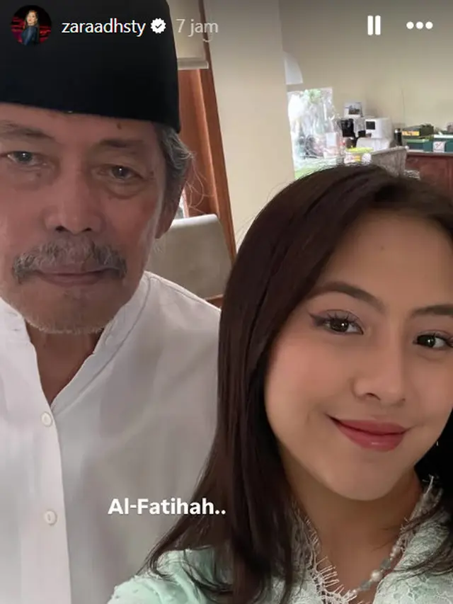 Acil Bimbo dan Adhisty Zara sang cucu (Foto: Instagram @zaraadhsty)