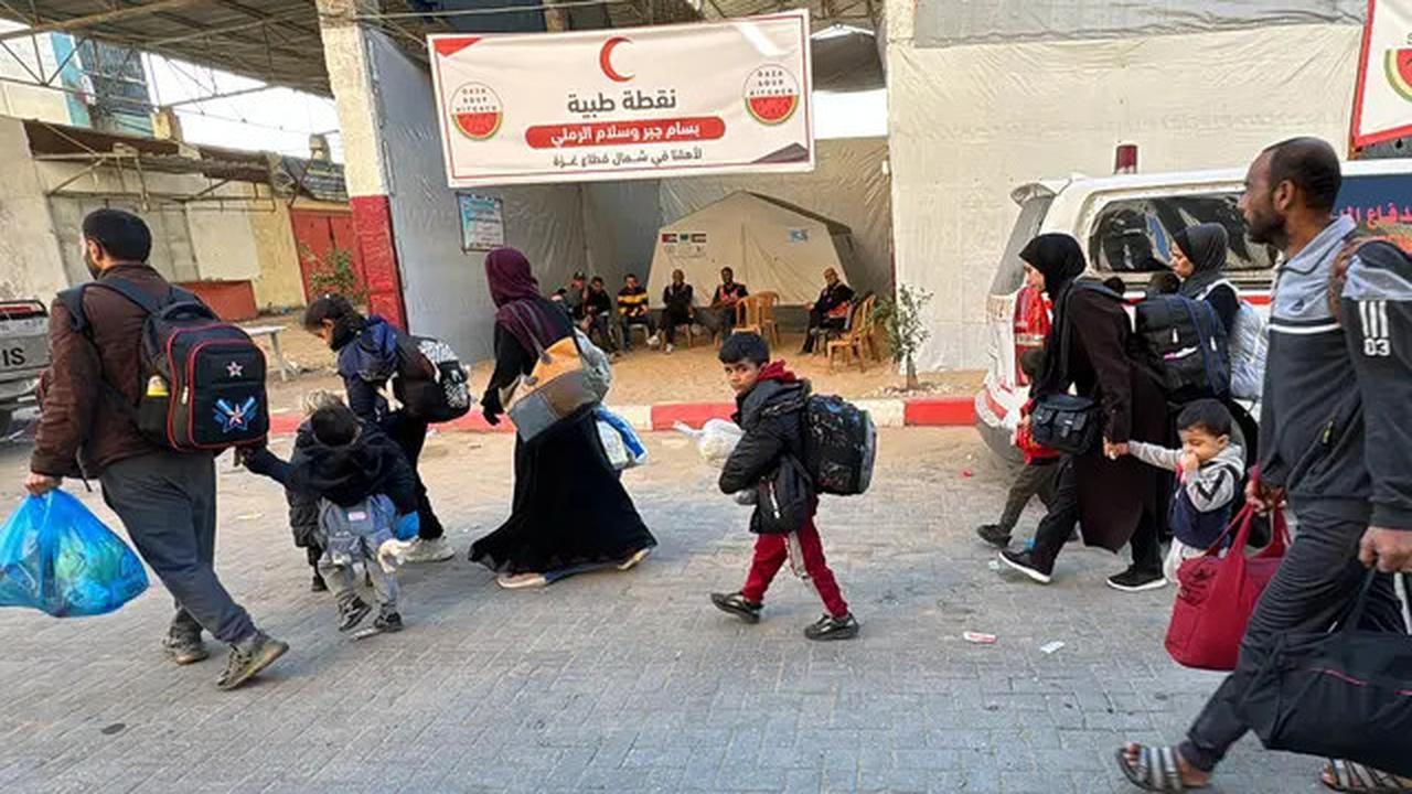 Hindari Serangan Israel, Warga Palestina Berbondong-bondong Tinggalkan Beit Lahiya
