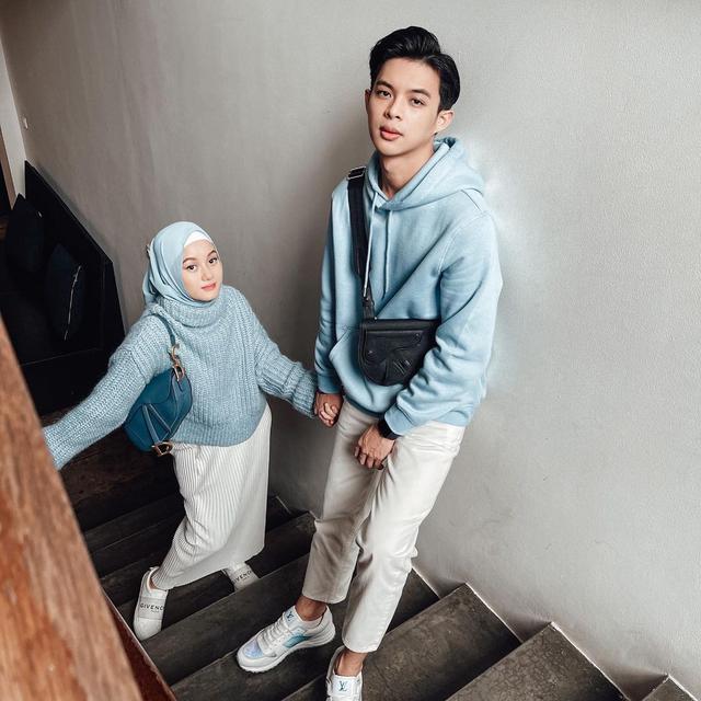 6 Potret Rey Mbayang Dampingi Dinda Hauw Selama Hamil, Makin Romantis