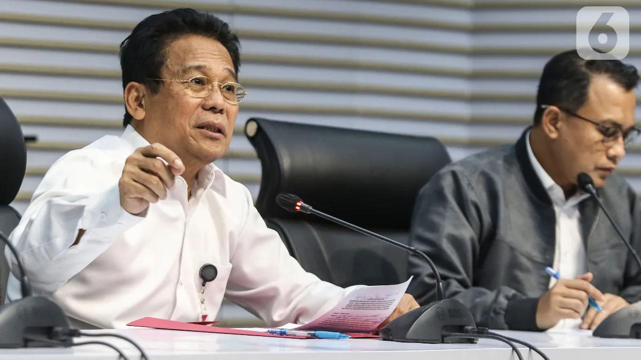 Tanak menjelaskan hingga saat ini Firli secara masih berstatus sebagai pimpinan lembaga anti rasuah. Sehingga tugas dan kewajiban akan tetap berlangsung.<br>