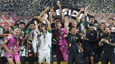 Trofi Piala Presiden Milik Persebaya