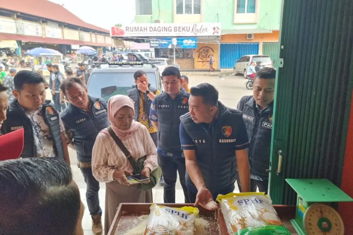 Satgas Pangan Polda Jambi melakukan inspeksi mendadak alias sidak ke Pasar Tradisional Angso Duo dalam rangka memastikan ketersediaan, distribusi, serta stabilitas harga bahan pokok.