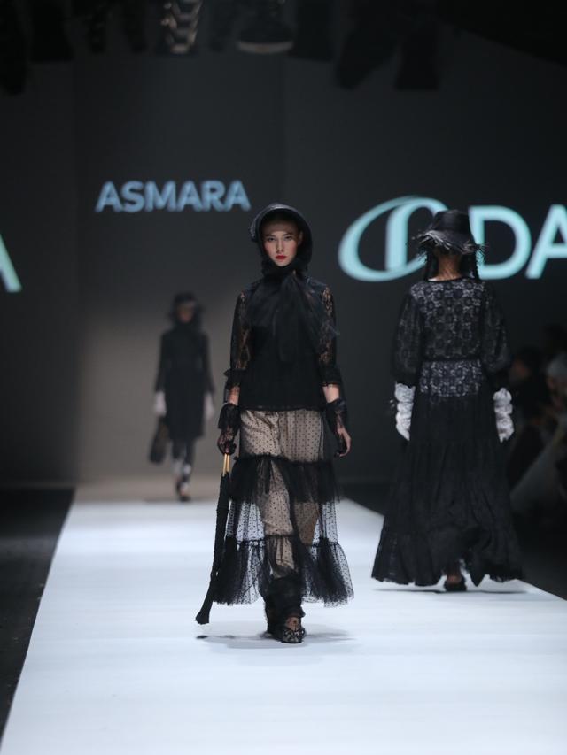 Hitam Putih Koleksi Klasik Nan Elegan Barli Asmara Di Jfw 2020 Lifestyle Liputan6 Com