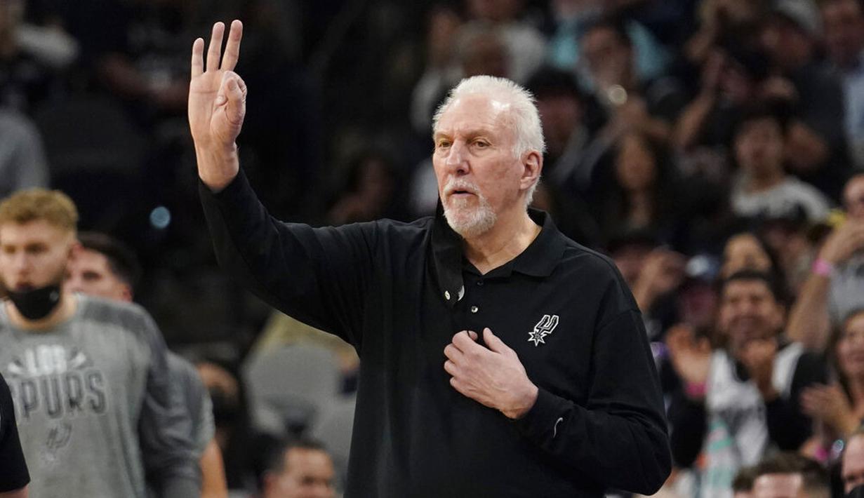 Dengan kemenangan atas Jazz, Popovich adalah pelatih pemenang liga sepanjang masa. (AP Photo/Eric Gay)