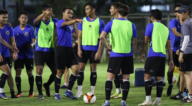 <p>Timnas Indonesia U-23 menggelar latihan perdana setelah kembali dari Korea Selatan di Jakarta, Sabtu (30/4/2022).&nbsp;(Bola.com/Ikhwan Yanuar Harun)</p>