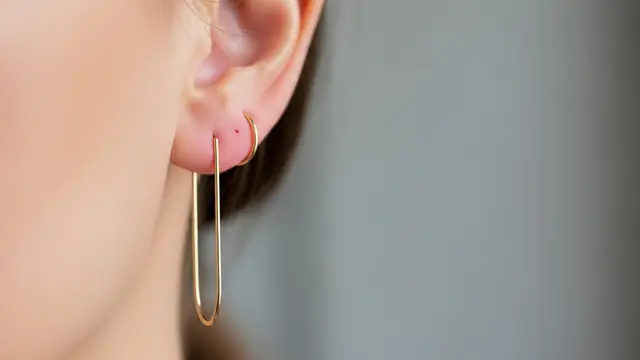 Anting emas yang ringan untuk wanita aktif dan tidak membuat telinga pegal model threader ringan
