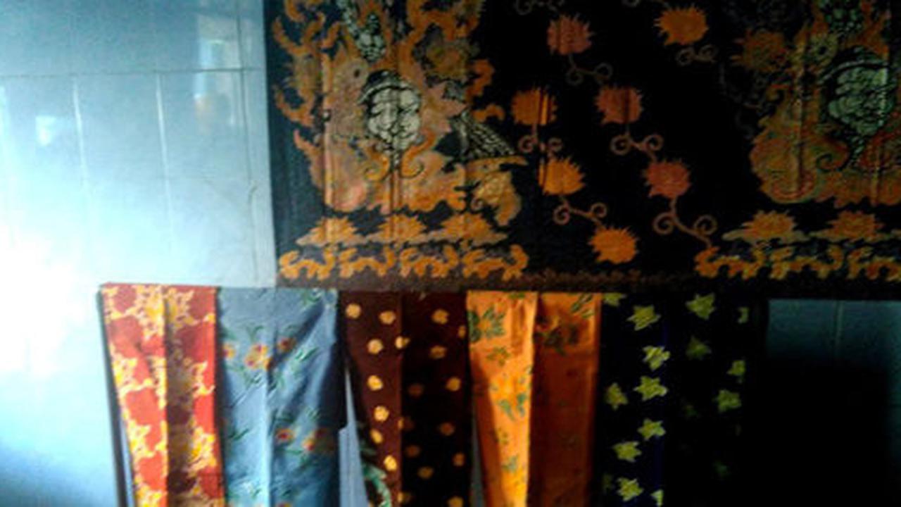 Jarak arum, batik bermotif khas dari eks-lokalisasi Jarak
