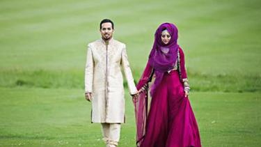 13 Foto Momen Manis Dan Romantis Pasangan Suami Istri Muslim Fimela Fimela Com