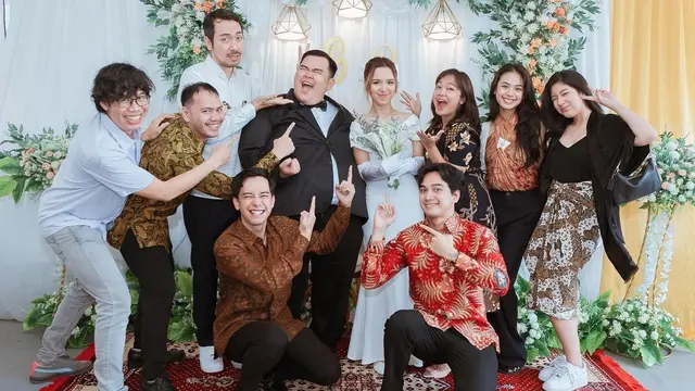 6 Potret Pernikahan Philip de May 'Anak Langit', Digelar Intimate Bareng Keluarga