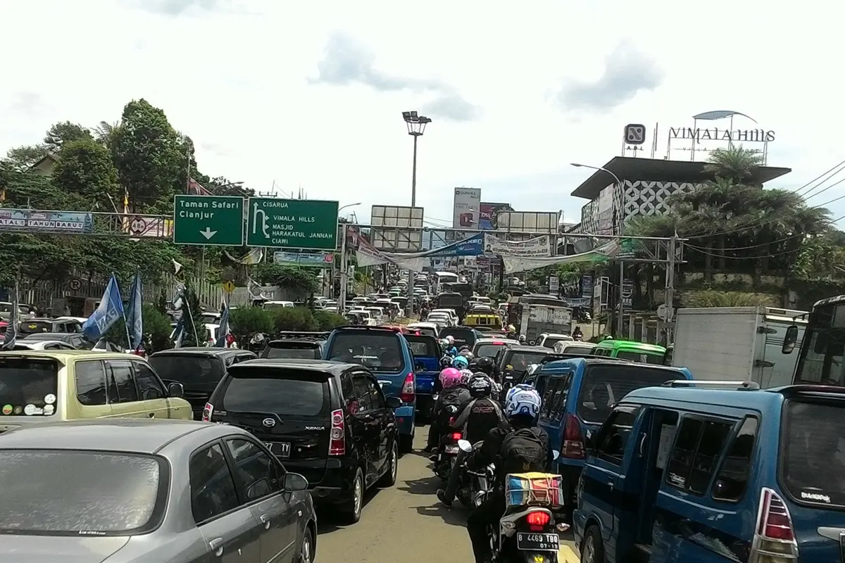Macet ****
