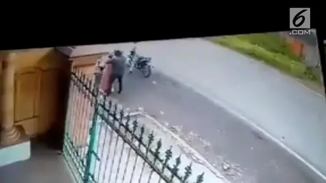 VIDEO: Jambret Ambil Kalung dan Patahkan Lengan Nenek