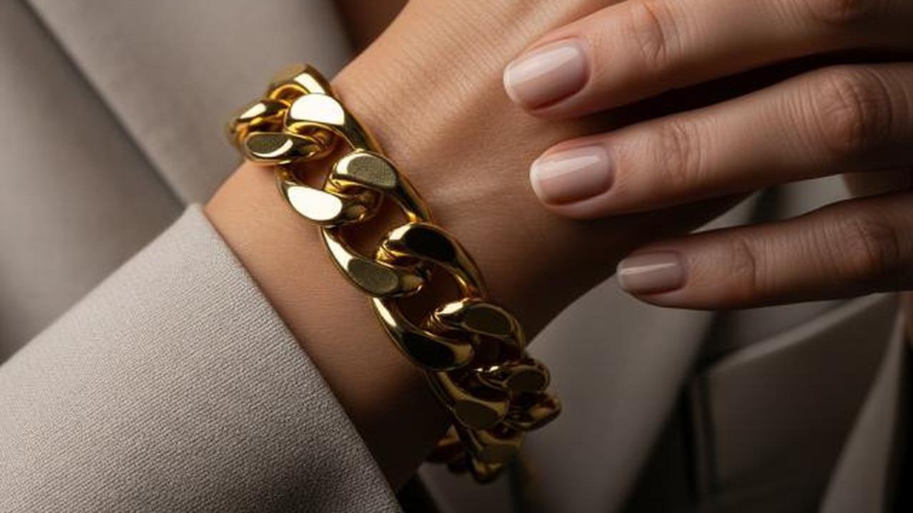 Gelang Emas Rantai Besar (Bold Chain Bracelet)/Model Gelang Emas untuk Emak-emak Elegan (Sumber: gemini.com)