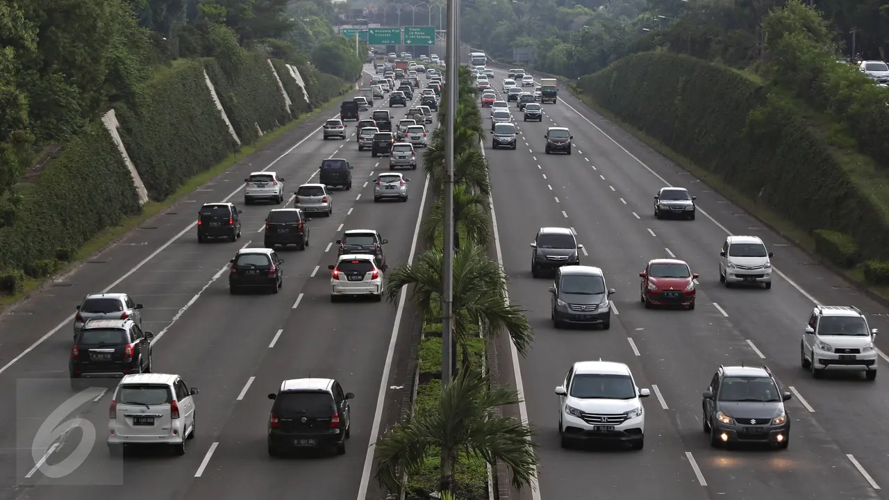20160102-Lalu lintas di Jakarta Libur Tahun Baru-Jakarta- Immanuel Antonius
