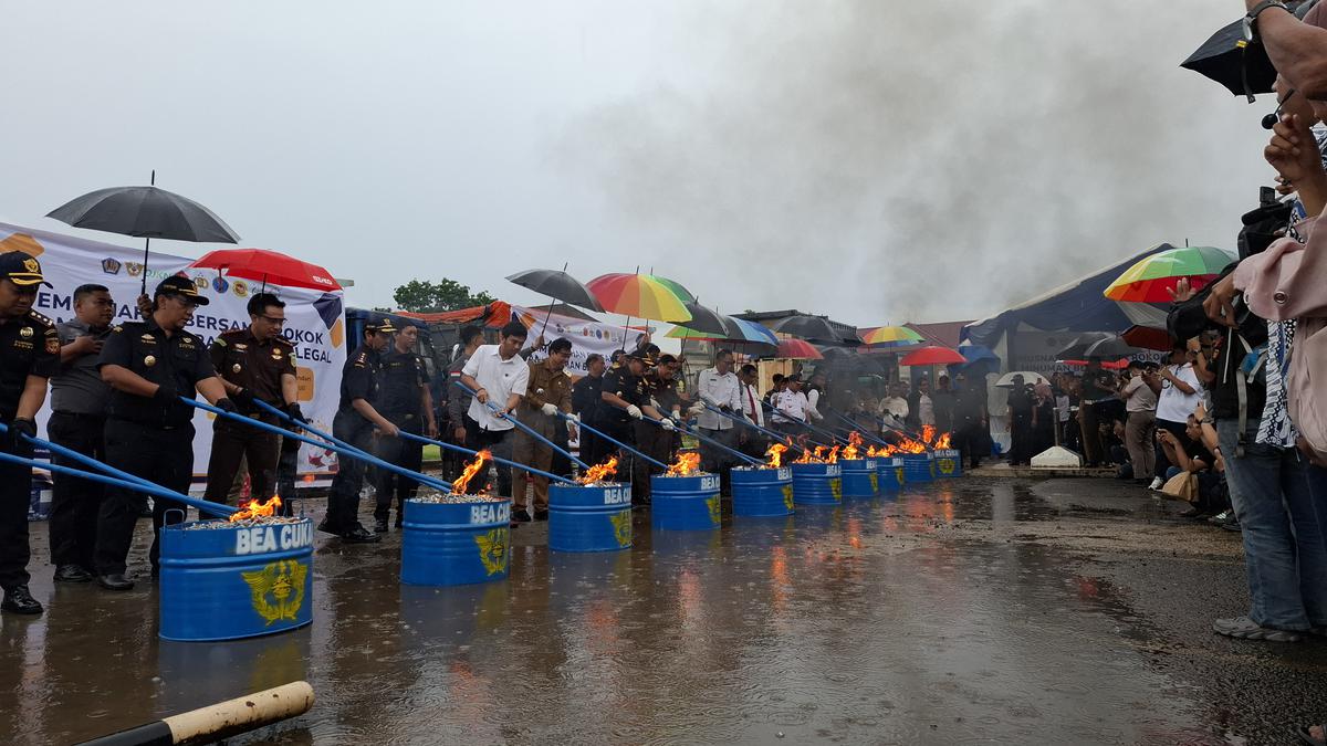 13,88 Juta Batang Rokok Ilegal Gagal Beredar di Sulbangsel, Akhirnya Dimusnahkan