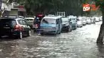 Jalan Samratulangi direndam banjir setinggi betis orang dewasa akibat pembongkaran trotoar yang dilakukan Dinas Pekerjaan Umum Kota Manado. Sulawesi Utara. 