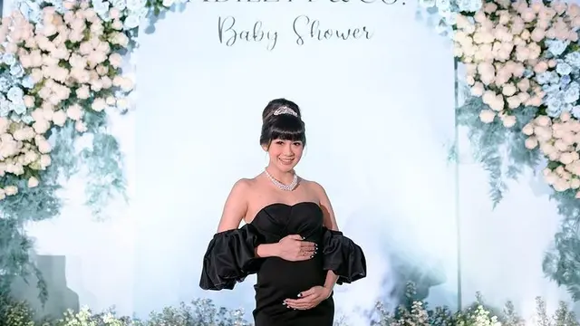 Baby shower Adiezty Fersa. (Foto: Instagram/adieztyfersa)