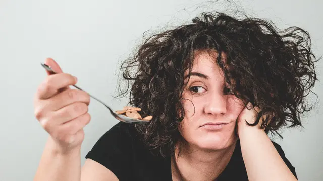 Ilustrasi makan tengah malam