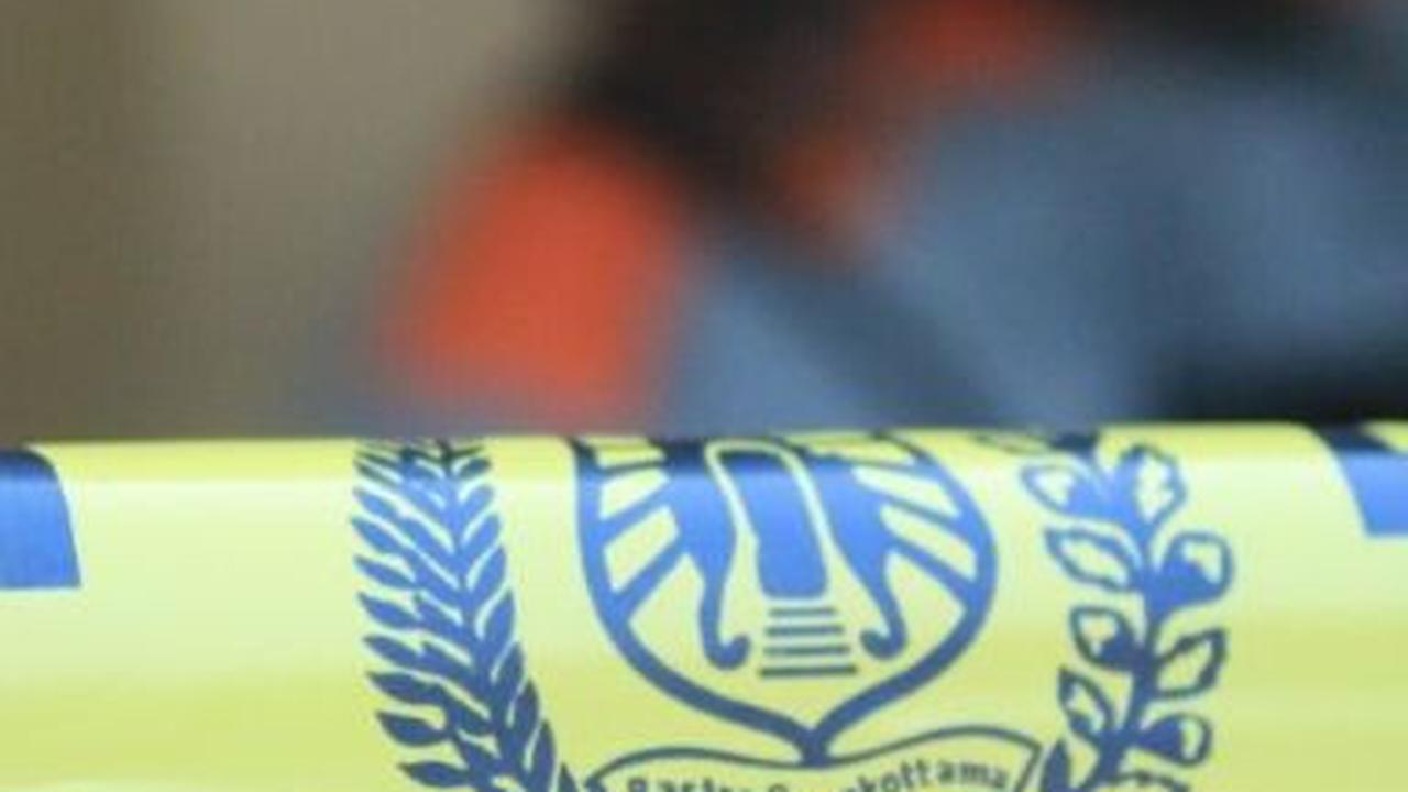 Saat itulah pelaku menghujani dada korban dengan tusukan. Dia tewas di tempat.