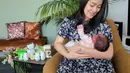 Selain sudah dikenal sebagai aktris rupawan, Gracia Indri ternyata punya rahasia sendiri tampil cantik. Gracia kini banting setir jadi menggeluti bisnis di bidang kecantikan. Ia juga punya beberapa produk kesehatan yang mengiringi kesibukan utamanya. (Liputan6.com/IG/@graciaz14).