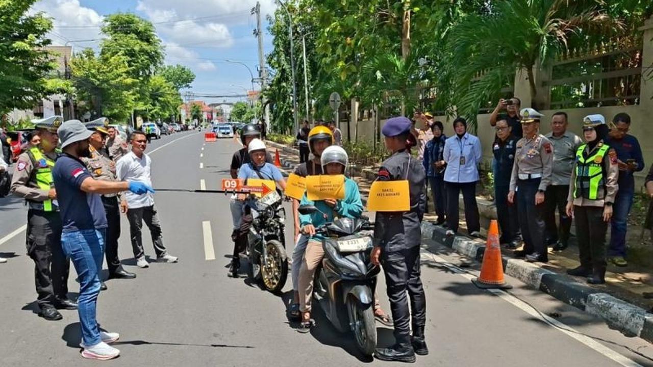 Terungkap 24 Adegan! Polisi Gelar Rekonstruksi Kematian Mahasiswa Unnes yang Tewas Usai Demo