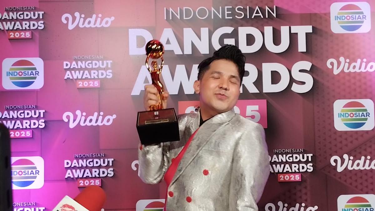 Jirayut Raih Piala Penyanyi Dangdut Solo Pria Terpopuler IDA 2025, Minta Jangan Dipanggil Pelawak Lagi