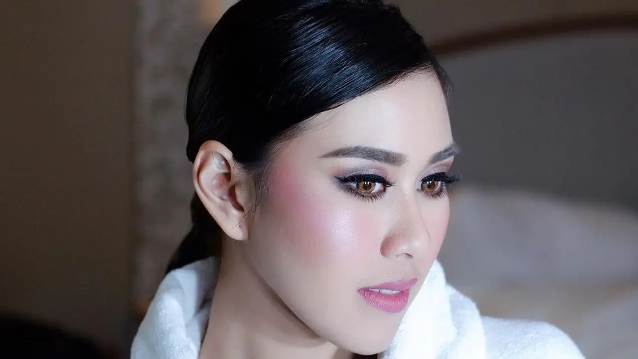 [Bintang] Mendekati Hari Pernikahan, Dandanan Syahnaz Sadiqah Ini Makin Luluhkan Hati Jeje