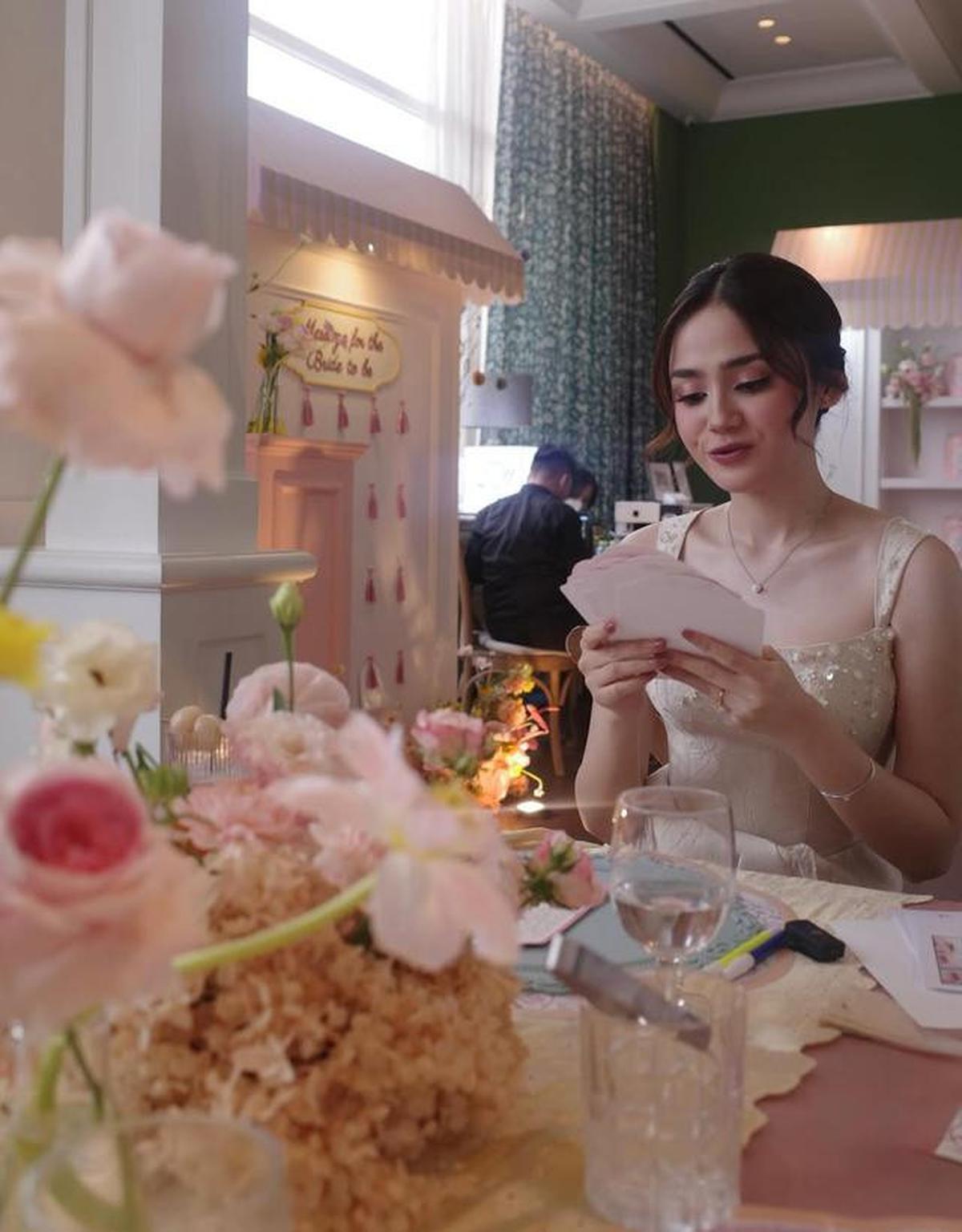 12 Potret Dekorasi Acara Bridal Lunch Syifa Hadju dengan Warna Serba Pastel