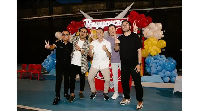 6 Potret Ultah ke-3 Rayyanza Bertema Cars, Dapat Kado Mobil Lightning McQueen