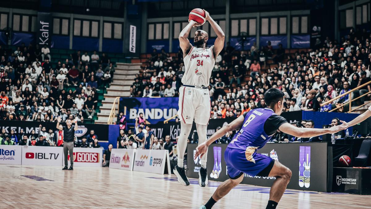 Hasil IBL 2026: Menggila di Kuarter 4, Pelita Jaya Permalukan Satria Muda