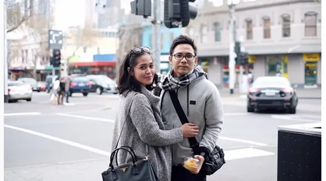 Pasangan Gracia Indri dan David Noah meresmikan hubungannya sejak 28 Desember 2014. Janji sehidup semati di Gereja Katedral, Bandung, Jawa Barat. (Instagram/graciaz14)