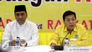 Ketum Partai Golkar, Setya Novanto (kanan) bersama Balon Gubernur Provinsi Aceh, Tarmizi Karim memberikan keterangan saat acara pengukuhan Bakal Calon Gubernur Aceh di DPP Partai Golkar, Jakarta, Rabu (31/8). (Liputan6.com/Johan Tallo)