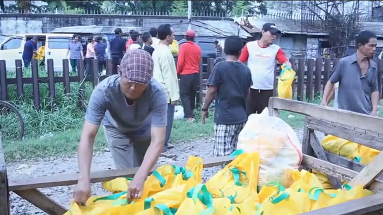 Sembako Ramadan,  Seminggu Kumpulkan Rp 30 Juta 