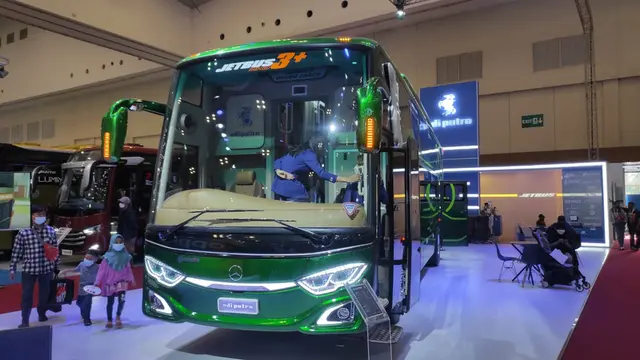 Deretan Bus Mewah yang Cocok Dipakai Sultan (Arief A/Liputan6.com)