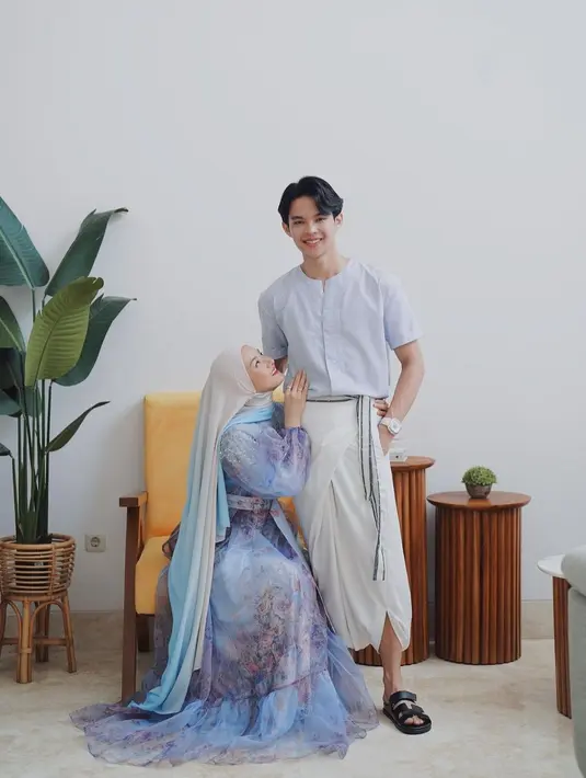 Tak jarang netizen menyebut mereka seperti pasangan pengantin baru [instagram/dindahauw]
