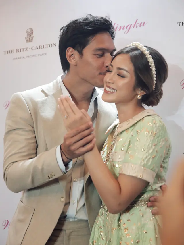 [Fimela] Prescon Lamaran Jessica Iskandar dan Richard Kyle