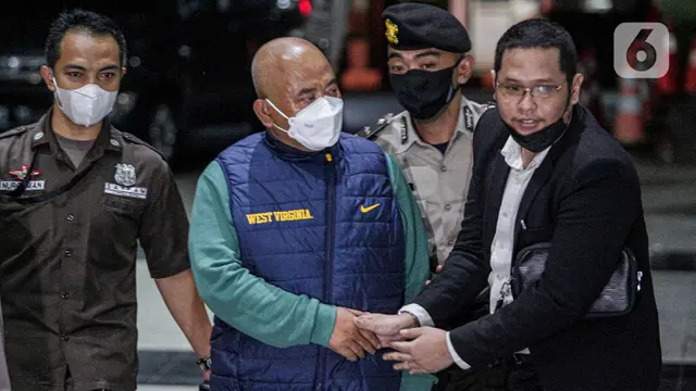 Kena OTT, Wali Kota Bekasi Rahmat Effendi Dibawa ke Gedung KPK