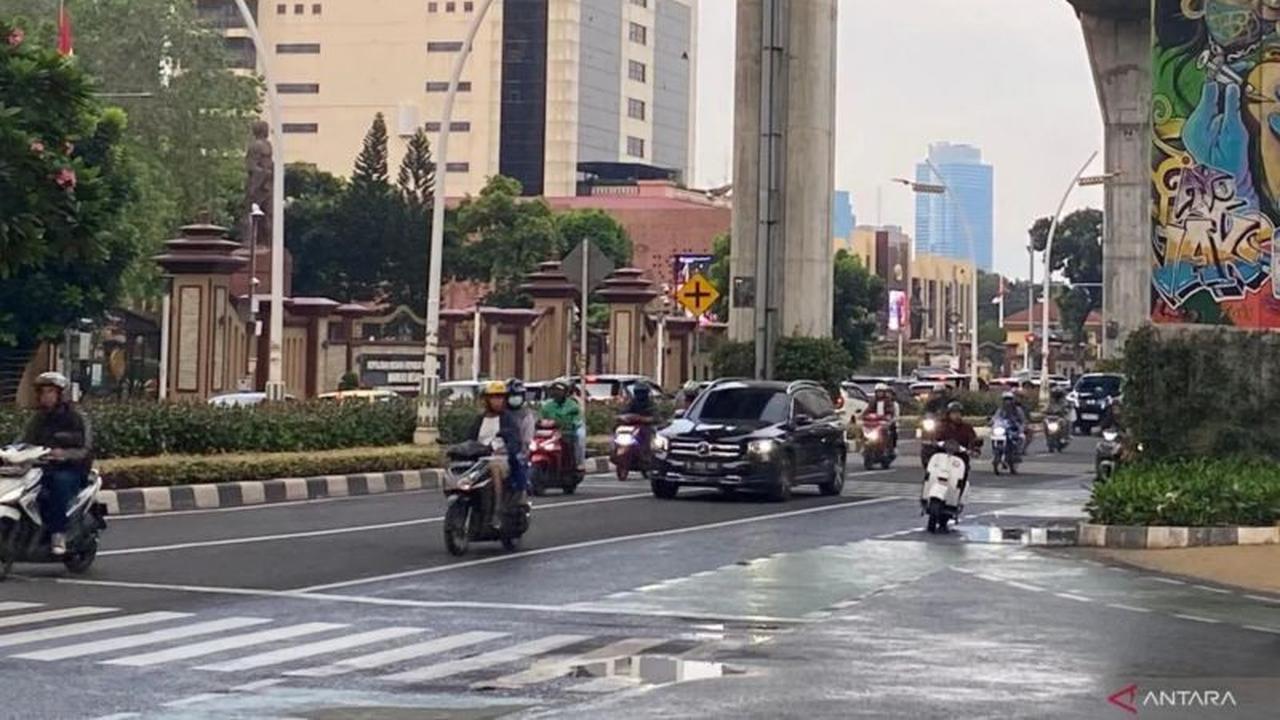 DKI Jakarta Bangun Lima Zebra Cross di Tebet, Tingkatkan Keselamatan Pengguna Jalan