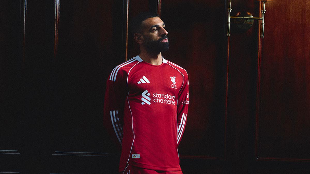 Liverpool Resmi Luncurkan Jersey Kandang dan Tandang 2025/2026, Kolaborasi Epik dengan Adidas