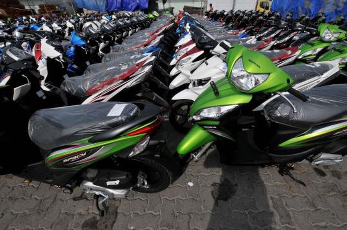 Pengiriman sepeda motor di Pelabuhan Tanjung Priok
