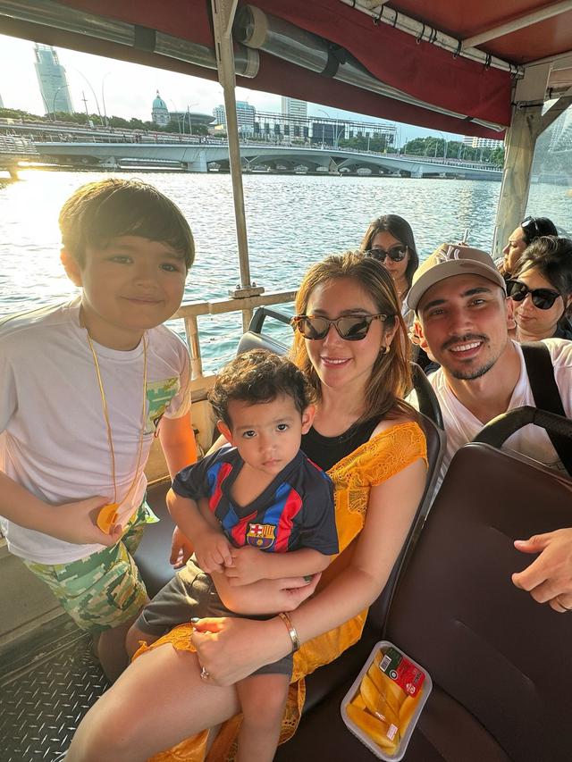 Hamil Anak Ketiga, Ini 7 Potret Jessica Iskandar Liburan Bareng Keluarga