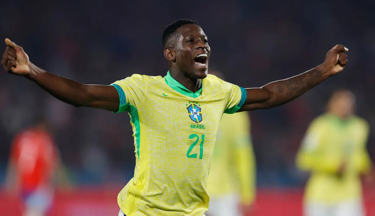 Baru pada menit ke-89, Luiz Henrique berhasil memecah kebuntuan dan mencetak gol kemenangan untuk Brasil. (Javier TORRES/AFP)