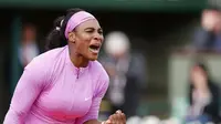 PERKASA - Serena Williams masih sangat perkasa untuk Victoria Azarenka. (REUTERS/Pascal Rossignol)