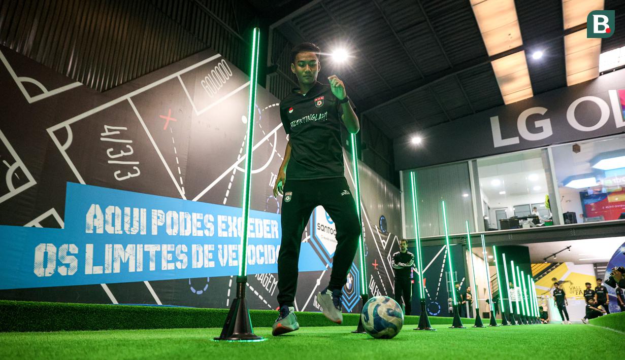 Salah satu pemain Korea-Korea Selecao sedang berlatih di tempat futuristik pada hari ke-8 pemusatan latihan mereka di Portugal, Kamis (28/11/2024). Tempat tersebut bernama Footlab.