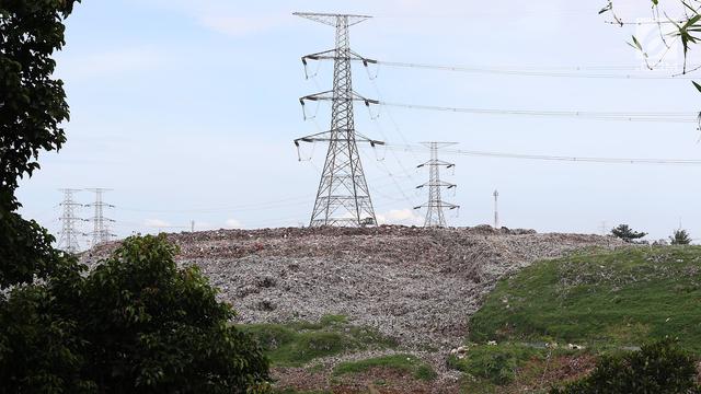 Gunung Sampah TPA Cipayung Depok Capai 20 Meter
