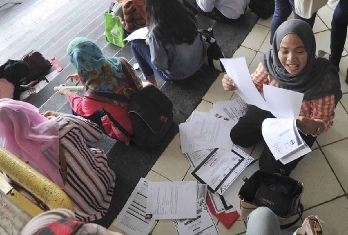 Pengangguran di Indonesia mencapai lebih 7,4 juta orang