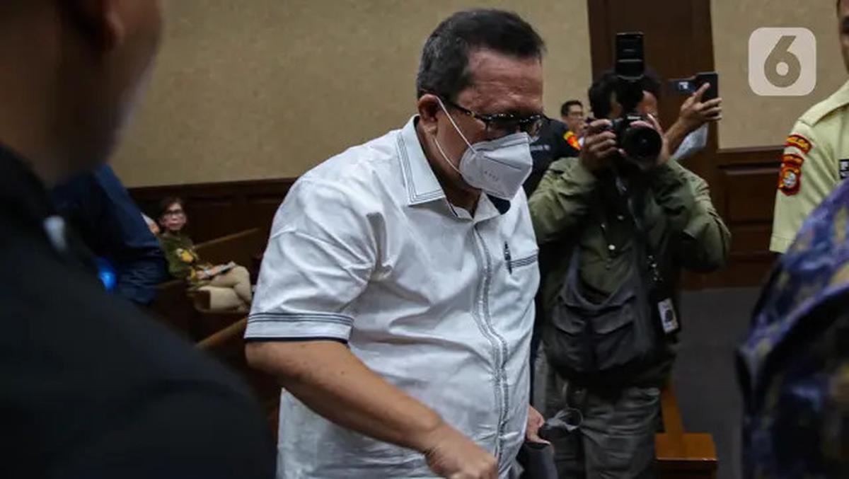 Tiga Hakim Tersangka Suap Vonis Bebas Ronald Tannur Jalani Sidang Pembacaan Dakwaan