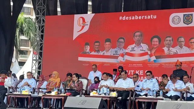 Megawati Sukarnoputri hadir dalam acara Hari Desa Nasional di Parkir Timur Senayan, Gelora Bung Karno, Jakarta, Minggu (19/3/2023).