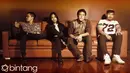 Saat wawancara eksklusif dengan tim Bintang.com, Dimas Anggara Cs mengakui di setiap single yang telah mereka rilis, memiliki perbedaan dari segi tema dan nuansa yang mereka ciptakan. (Andy Masela/Bintang.com)