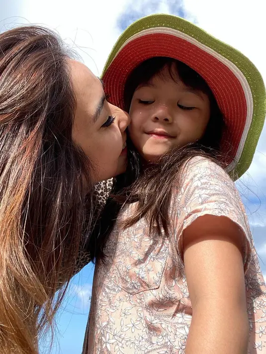 Gisella Anastasia (Instagram/gisel_la)