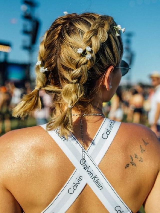 [Bintang] Anti Gerah, Dutch Braid Jadi Gaya Rambut Andalan Streetwear Coachella 2018